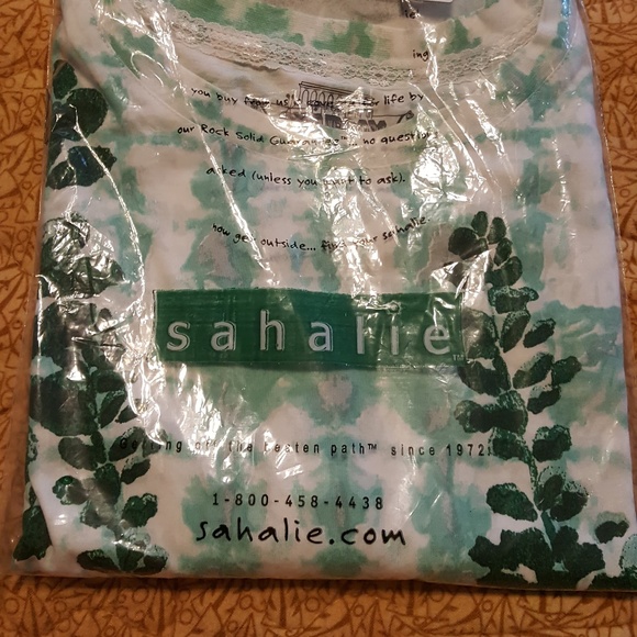 Sahalie Saturday Market Women's Long Sleev… - Picture 2 of 2